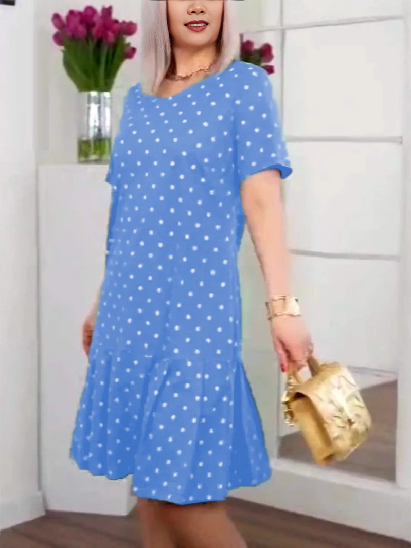 Sukienka plisowana z krótkim rękawem i okrągłym dekoltem w groszki
